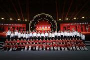 开云体育中国-运动员们在竞技场上相互竞技，交流技艺