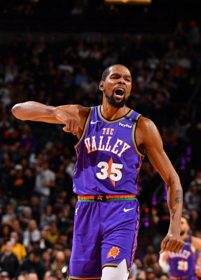 雷加利斯客场挑战塞维利亚,争取胜利 雷加利斯客场挑战塞维利亚,争取胜利