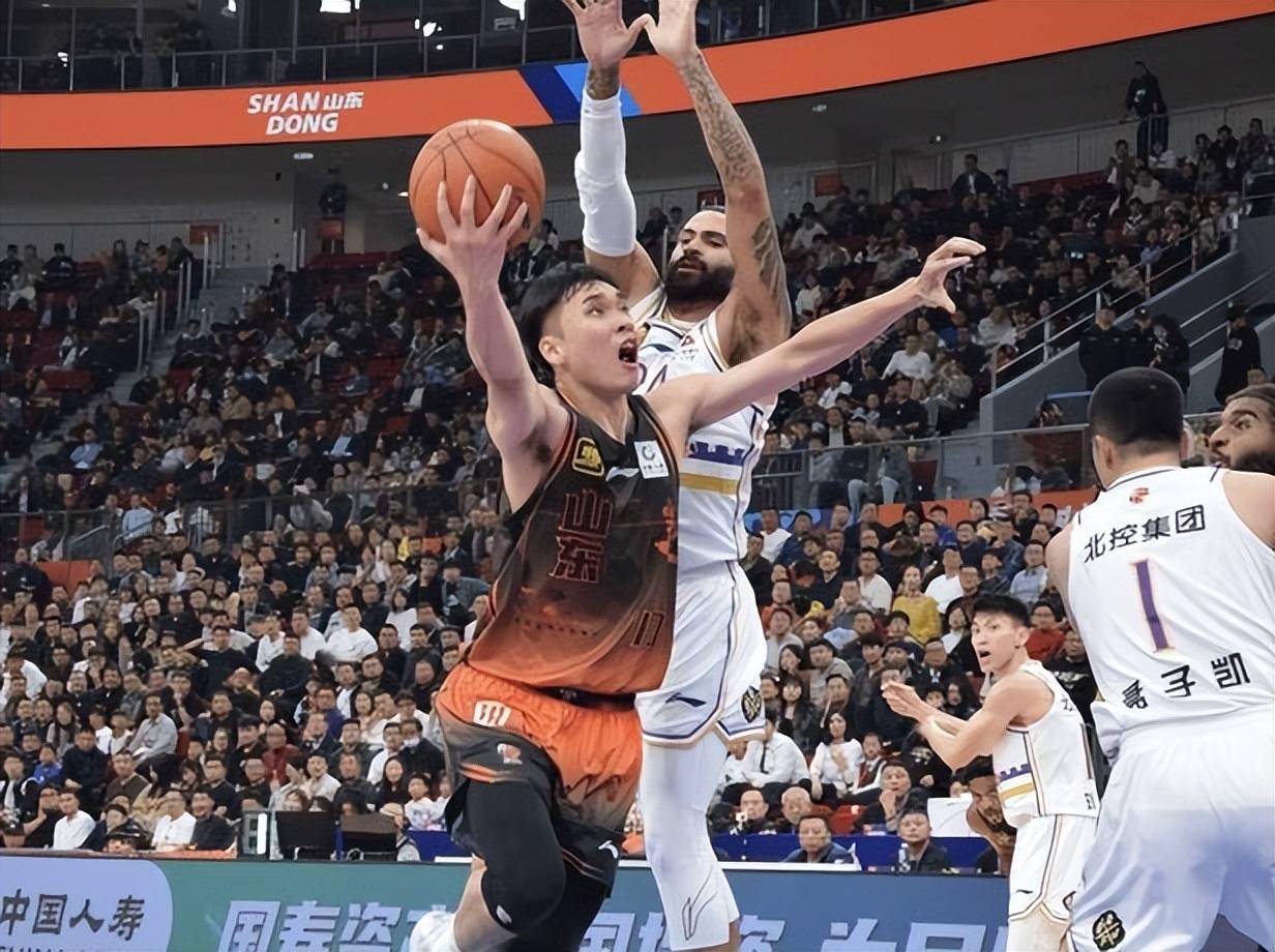 山东鲁能客场大胜对手,取得宝贵三分的简单介绍 山东鲁能客场大胜对手,取得宝贵三分的简单介绍