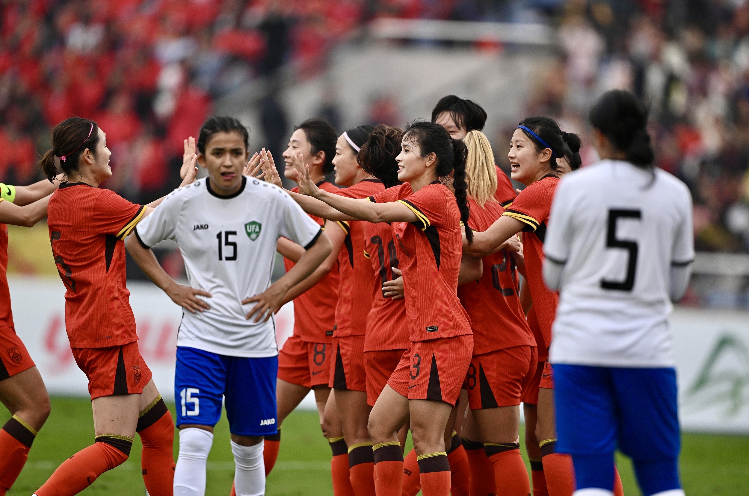关于团队成功晋级女足锦标赛半决赛的信息