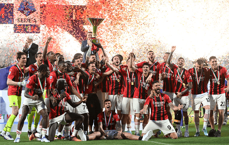 包含热那亚主场起舞，冲刺意甲联赛前列的词条