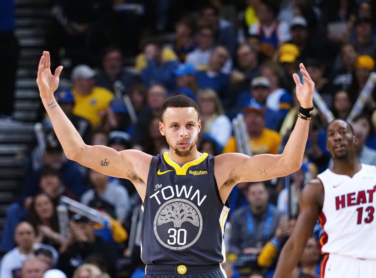 勇士主场大胜独行侠，史蒂芬-库里狂砍40分的简单介绍