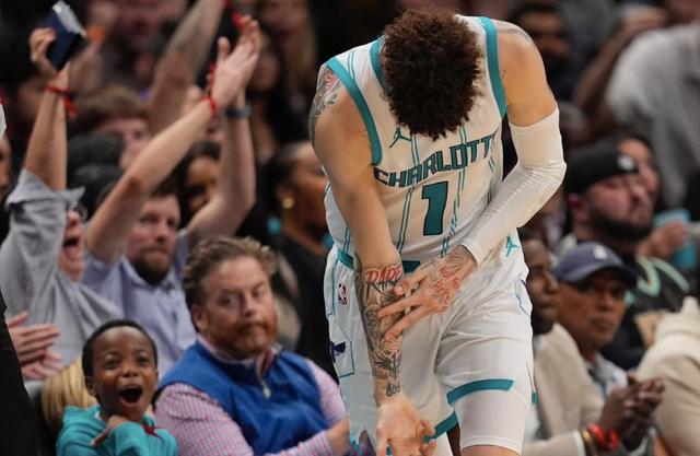 黄蜂客场失利,遭遇三连败的简单介绍 黄蜂客场失利,遭遇三连败的简单介绍