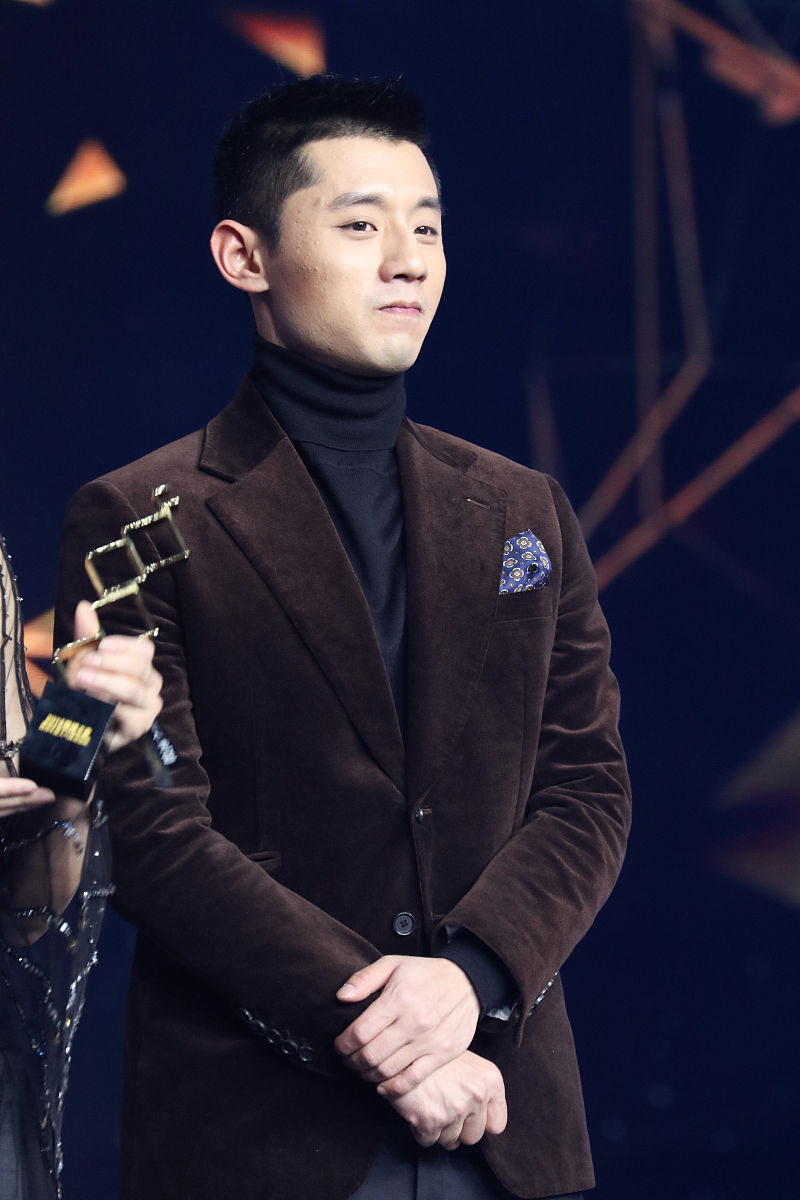 奥地利队轻取英格兰队，张继科惊艳四座